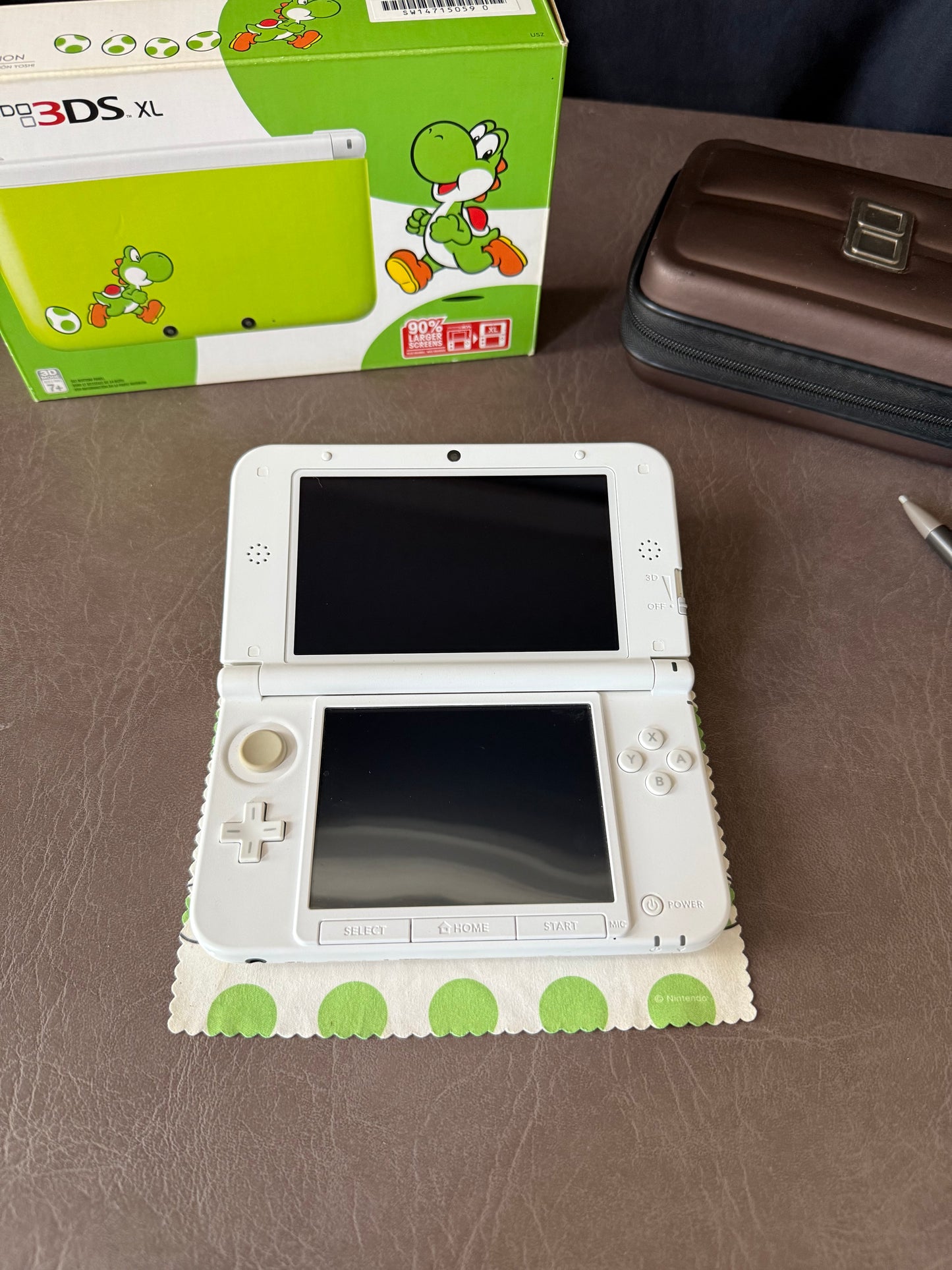 Nintendo 3DS XL Yoshi Special Edition Console US Model EXCELLENT CONDITION MINT