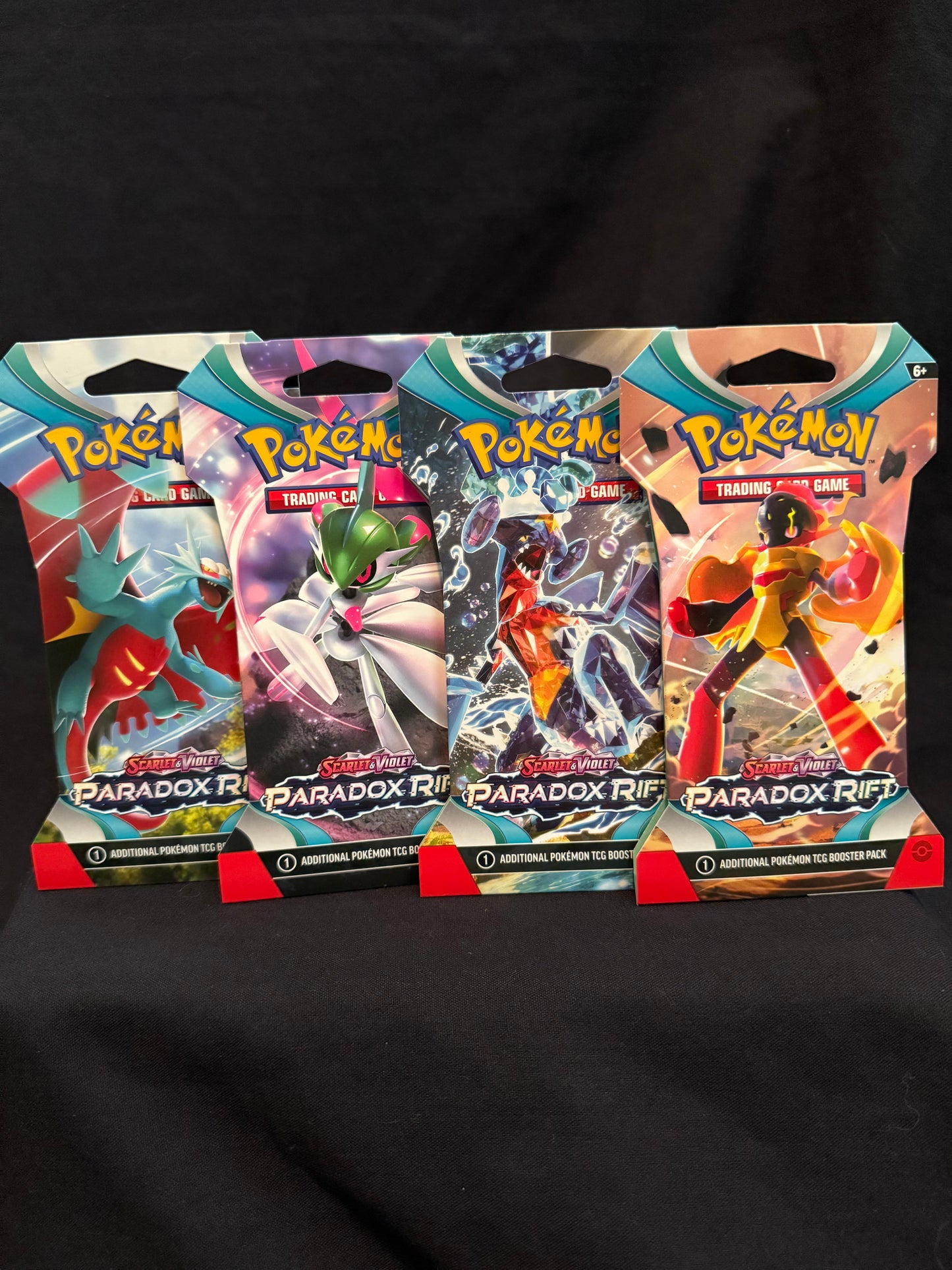 Paradox Rift sleeved booster pack